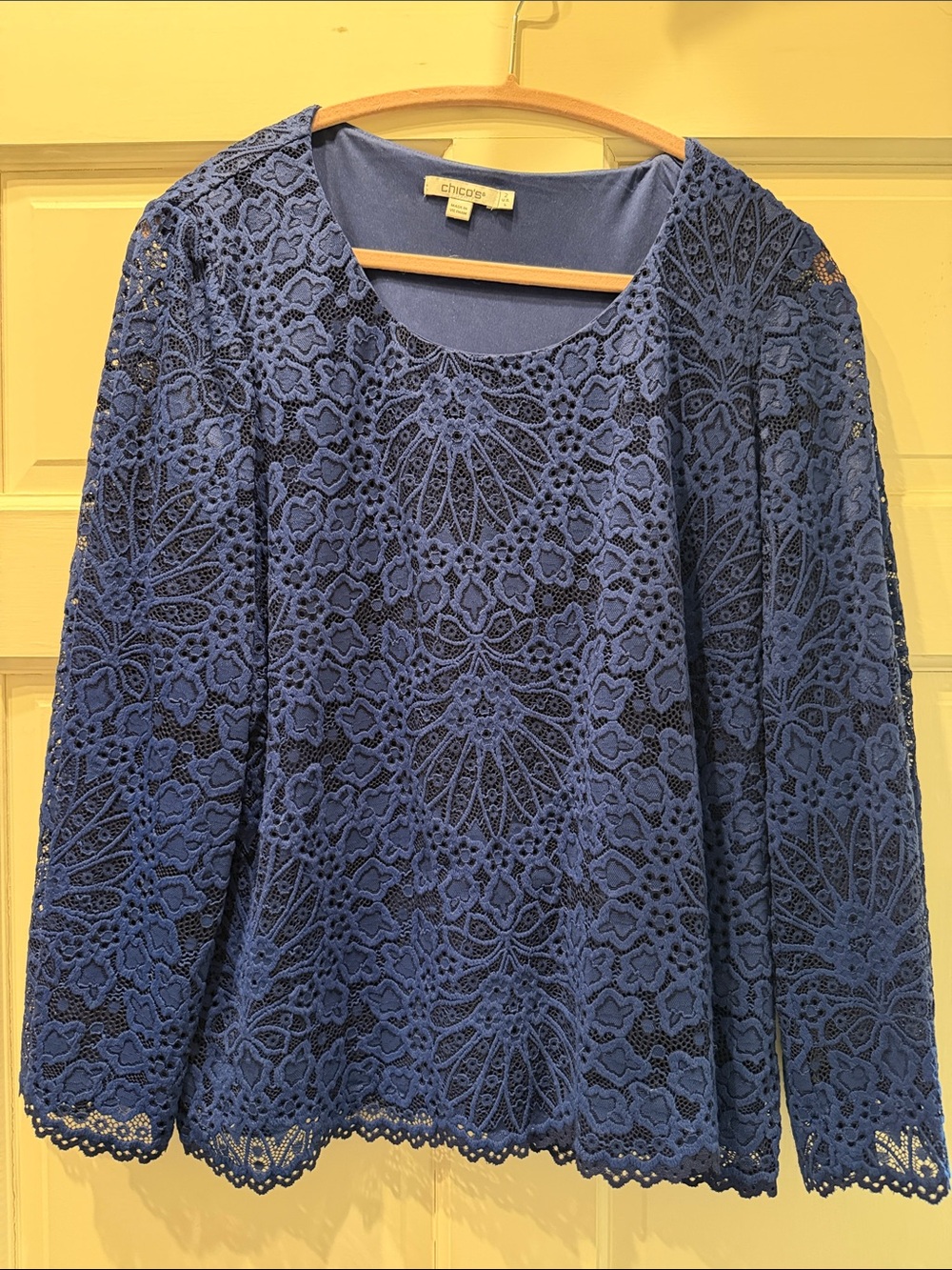 Chico's Women's Navy Blue Lace Long-Sleeve Blouse